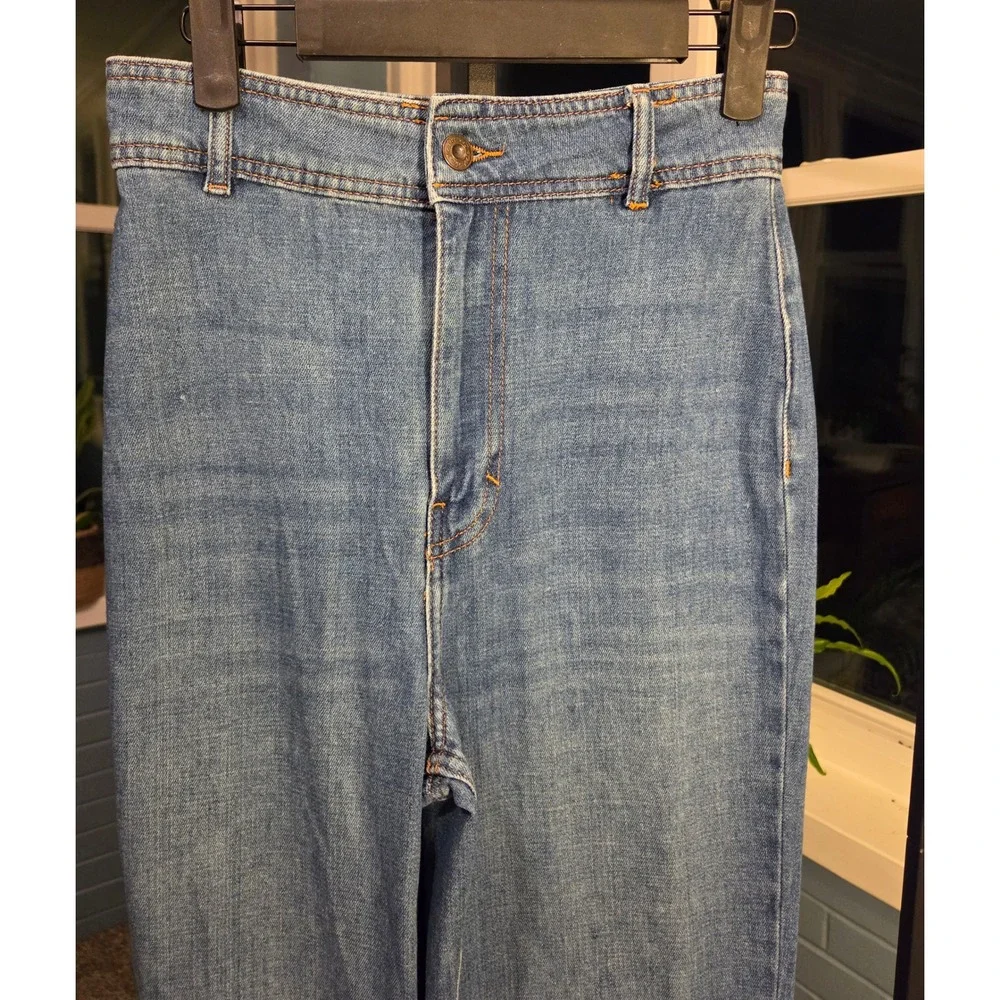 Free People We The Free High Waist Flare Jeans Distressed Hem Denim Blue Size 26 - Picture 2 of 10